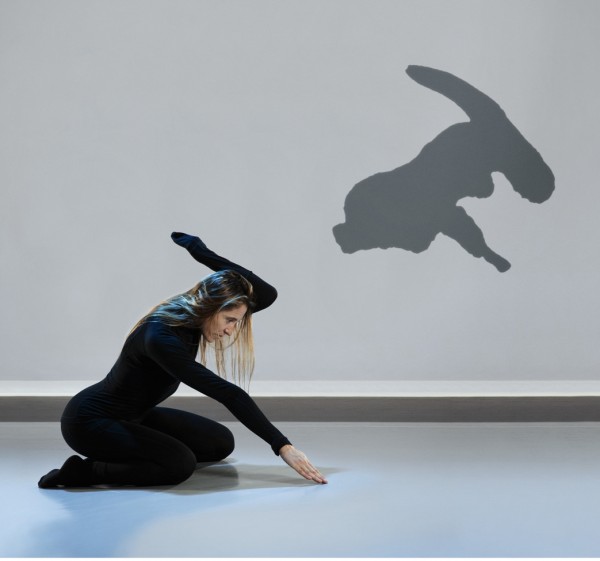 Compagnie Marie Chouinard. Henri Michaux "Mouvements". Tänzerin: Carol Prieur. Copyright: Marie Chouinard