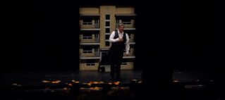 Bühnenapplaus Robert Lepagge "887". Copyright Susanne Gietl/Kulturschoxx