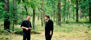 Christian Petzold und Thomas Schubert (v.l.) am Set. Copyright: Christian Schultz/Schramm Film